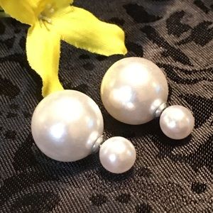 Double-sided Pearl Earrings